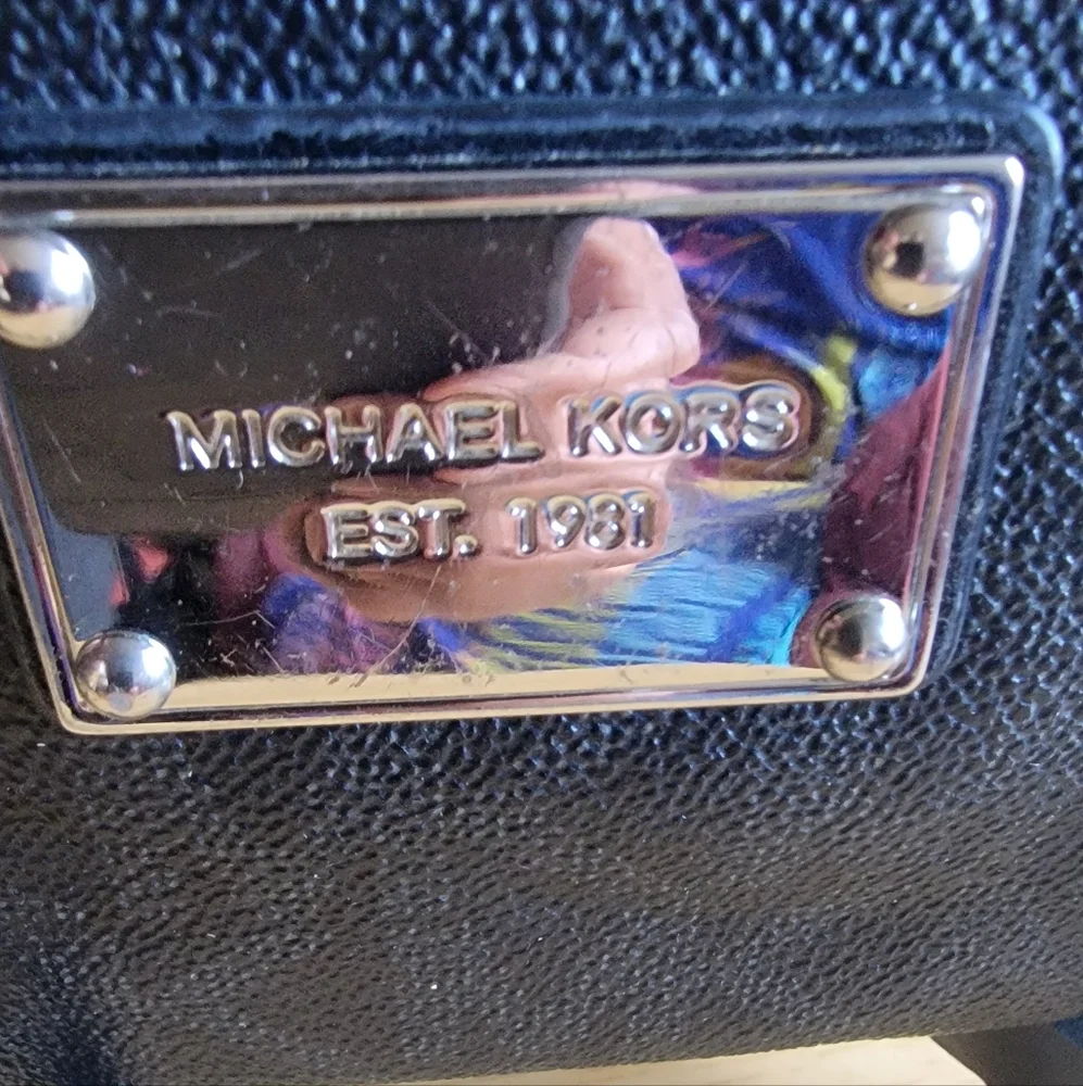 Michael Kors Black Wristlet. EUC. - Picture 2 of 11